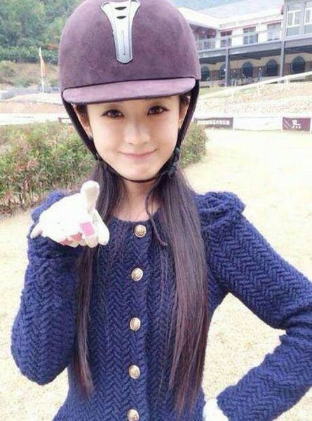 赵丽颖戴帽子图片