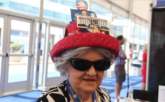 民主党大会的“帽子秀场”