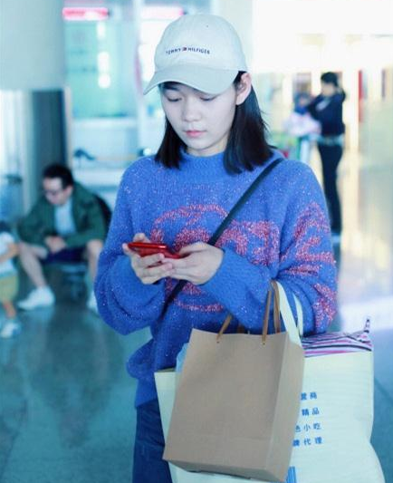 火箭少女棒球帽造型
