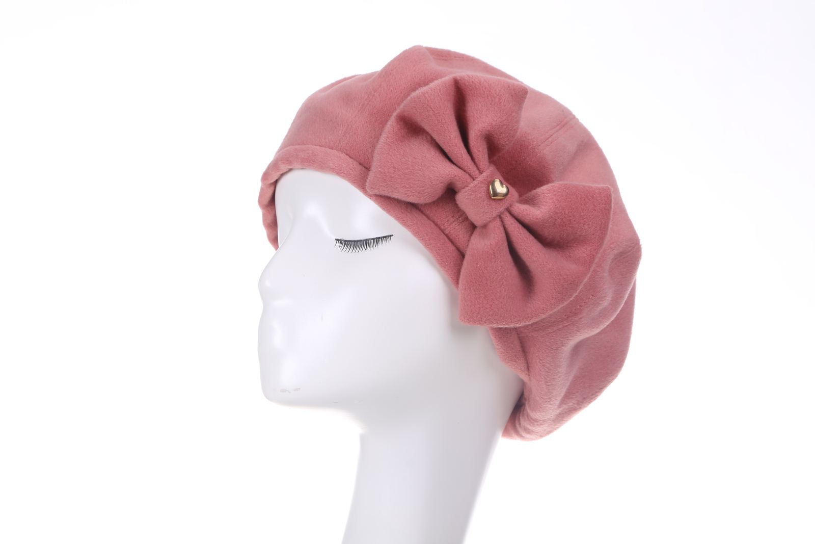 2014年春季流行的贝雷帽，图片由江浙沪帽子厂提供
