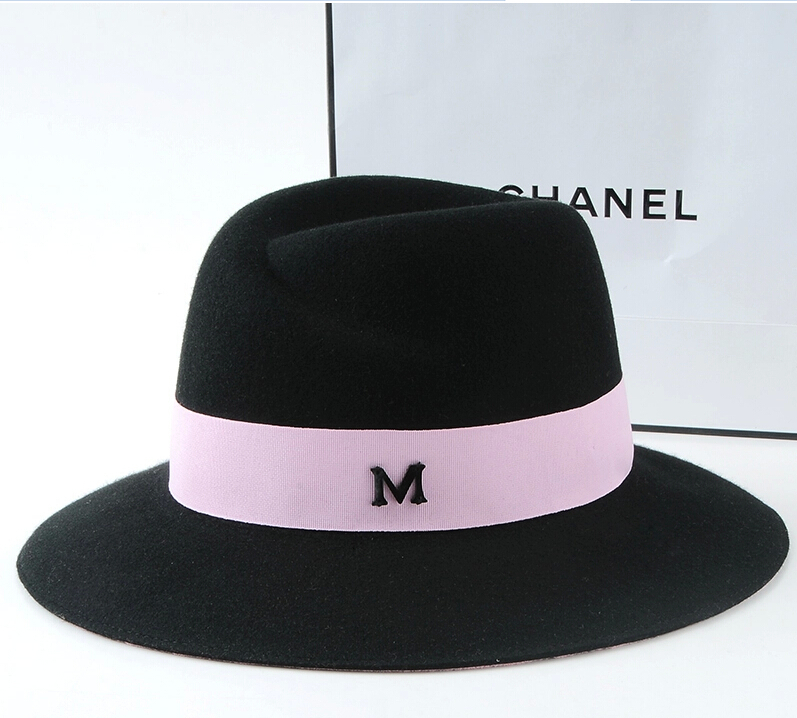 制帽商Maison Michel的帽子